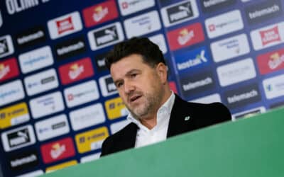 Novinarska konferenca v Stožicah